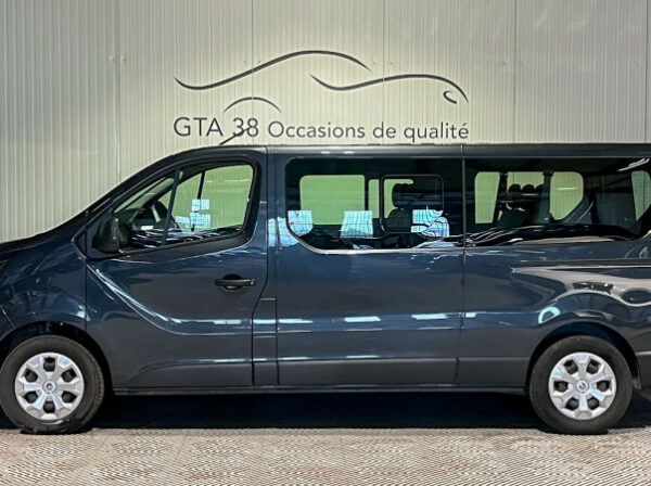 RENAULT TRAFIC III COMBI