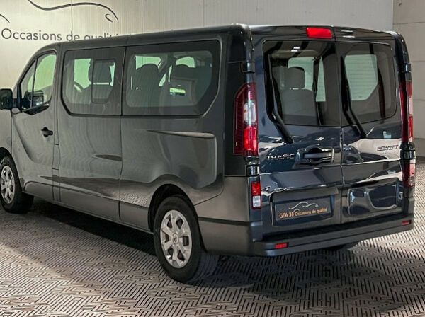 RENAULT TRAFIC III COMBI