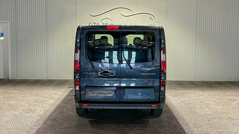 RENAULT TRAFIC III COMBI