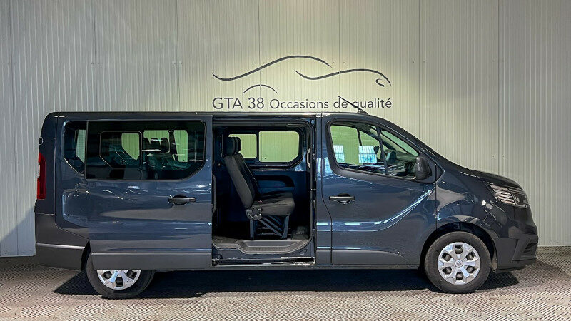 RENAULT TRAFIC III COMBI
