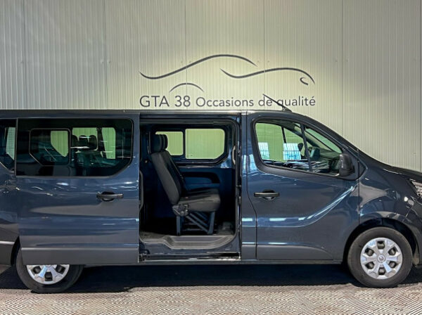 RENAULT TRAFIC III COMBI
