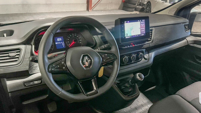 RENAULT TRAFIC III COMBI