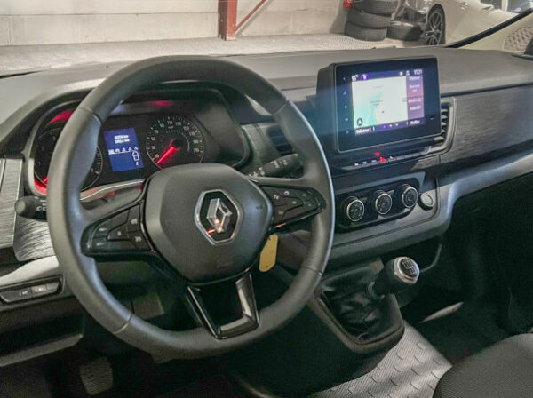 RENAULT TRAFIC III COMBI