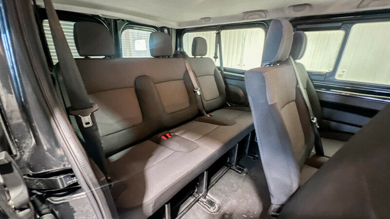 RENAULT TRAFIC III COMBI