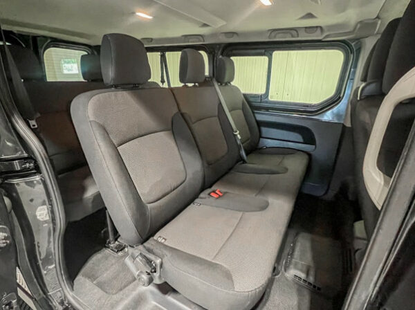 RENAULT TRAFIC III COMBI