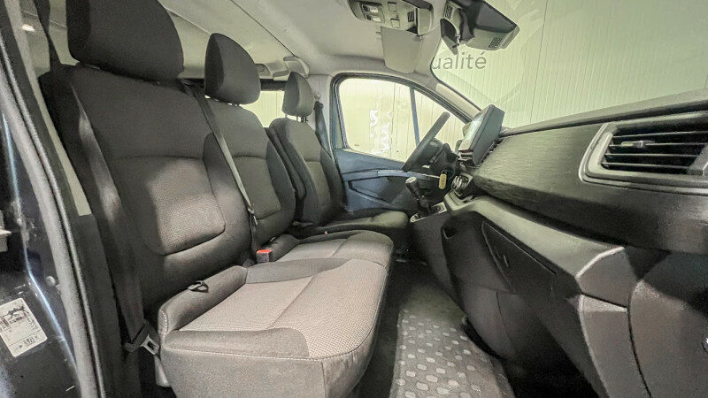 RENAULT TRAFIC III COMBI