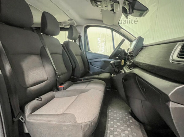 RENAULT TRAFIC III COMBI