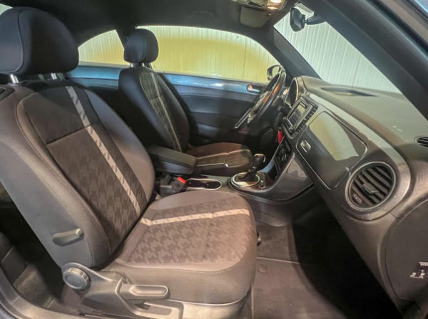 VOLKSWAGEN COCCINELLE
