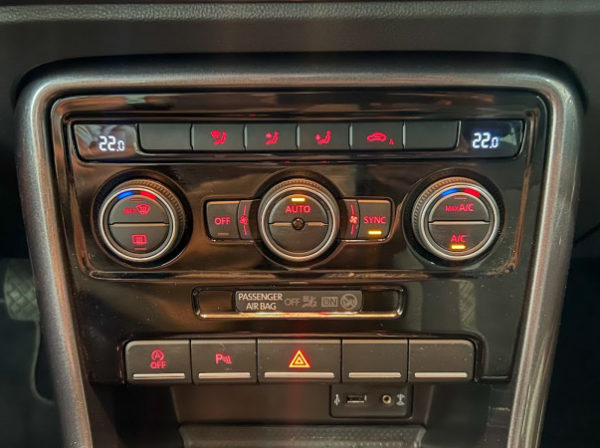 VOLKSWAGEN COCCINELLE