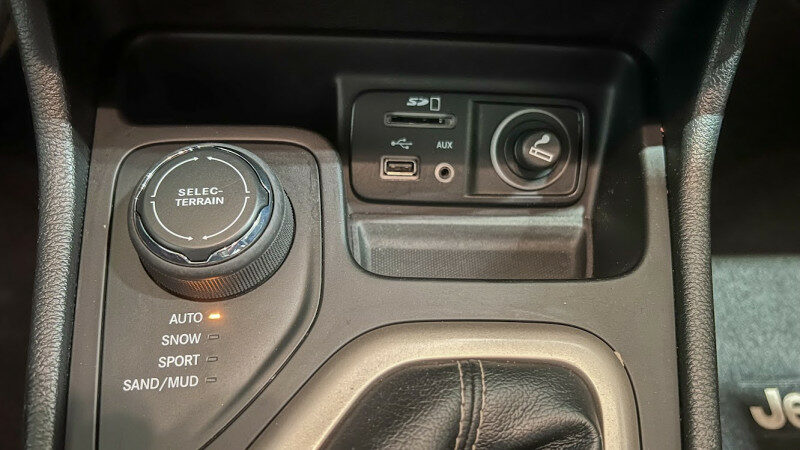 JEEP CHEROKEE