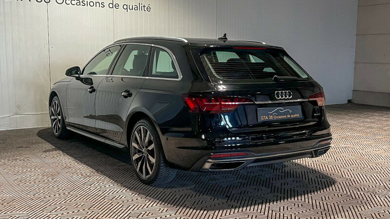 AUDI A4 AVANT