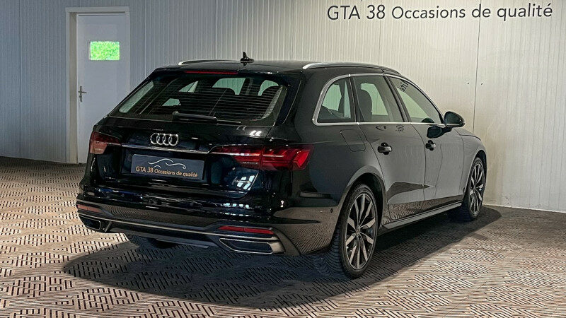 AUDI A4 AVANT