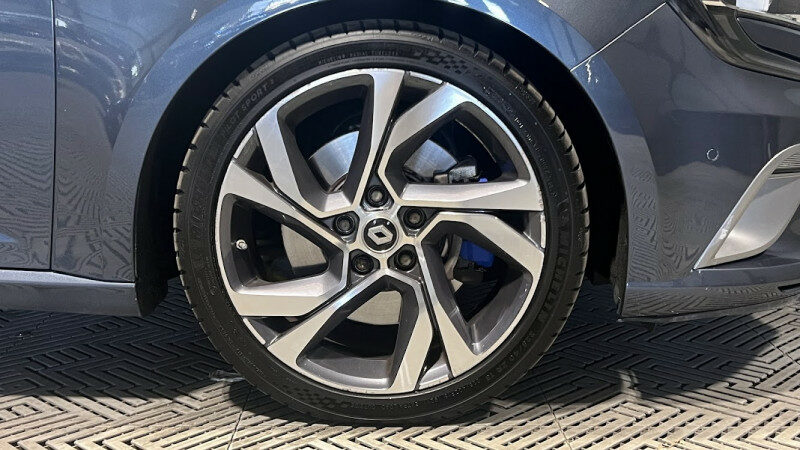 RENAULT MEGANE IV
