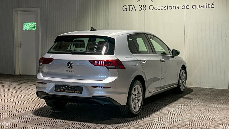 VOLKSWAGEN GOLF VIII