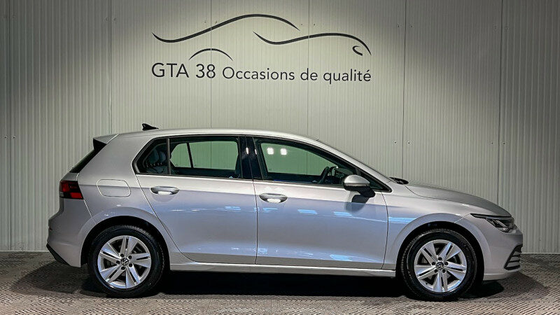 VOLKSWAGEN GOLF VIII