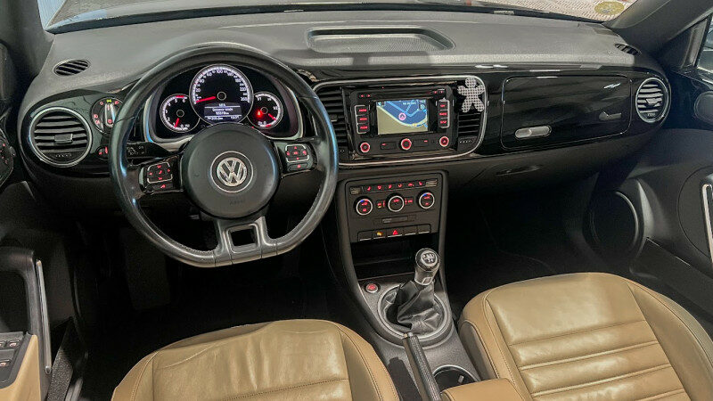 VOLKSWAGEN COCCINELLE CABRIOLET