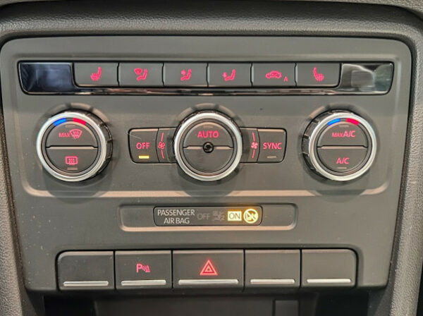 VOLKSWAGEN COCCINELLE CABRIOLET