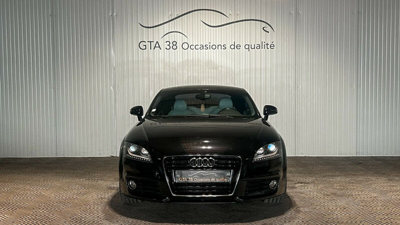 AUDI TT