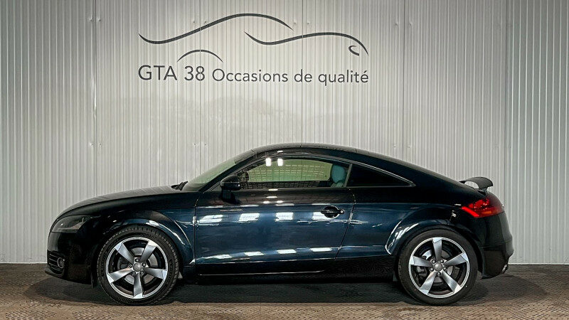 AUDI TT