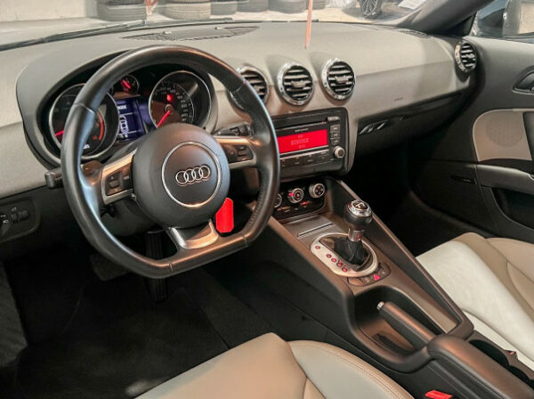 AUDI TT