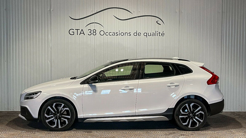 VOLVO V40 CROSS COUNTRY