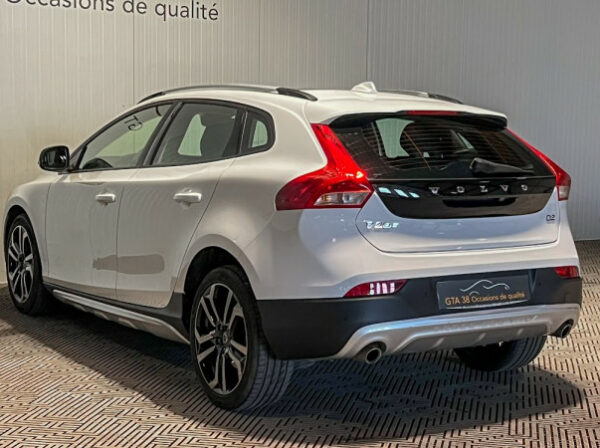VOLVO V40 CROSS COUNTRY