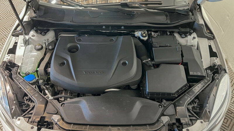 VOLVO V40 CROSS COUNTRY