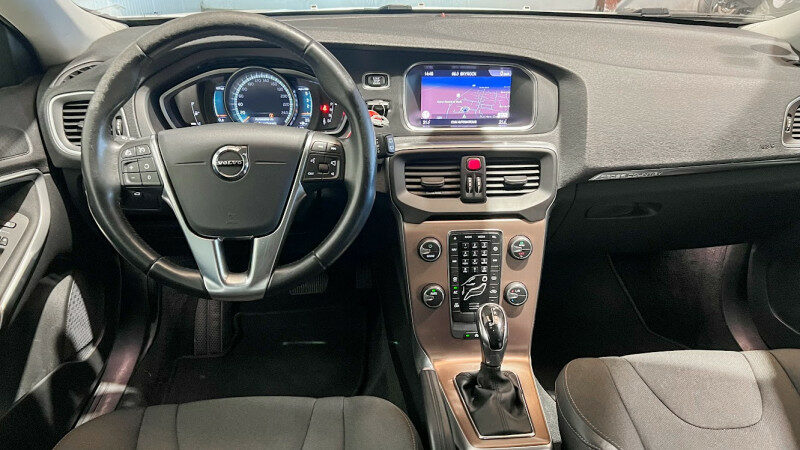 VOLVO V40 CROSS COUNTRY