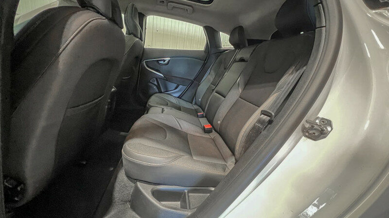 VOLVO V40 CROSS COUNTRY