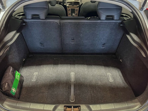 VOLVO V40 CROSS COUNTRY