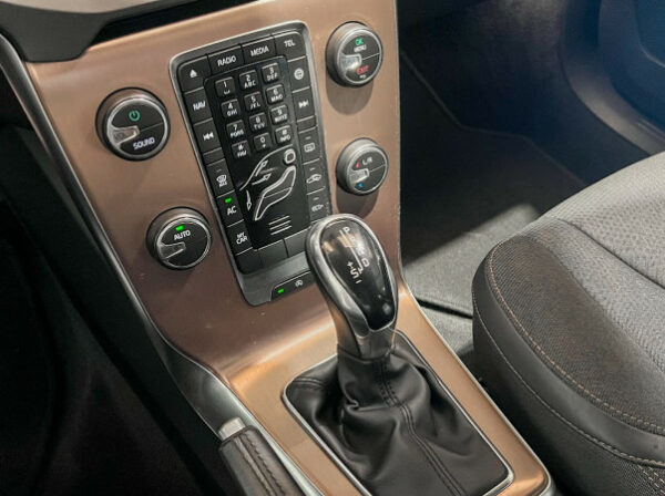 VOLVO V40 CROSS COUNTRY