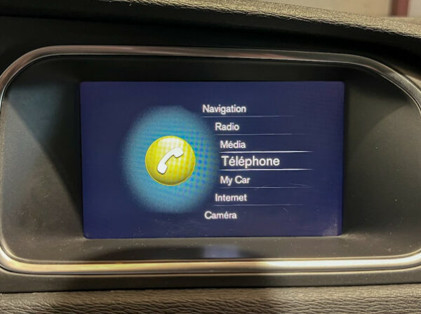VOLVO V40 CROSS COUNTRY