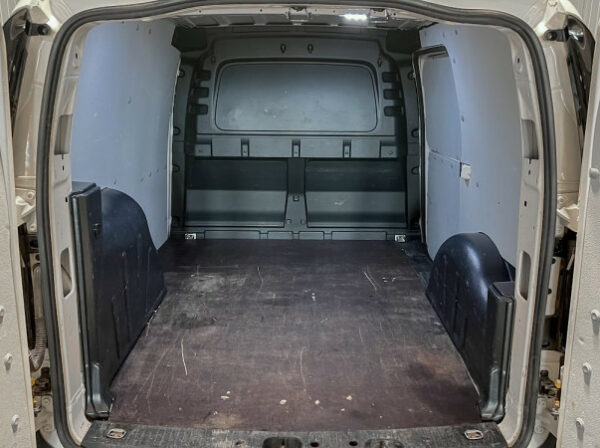 VOLKSWAGEN CADDY CARGO