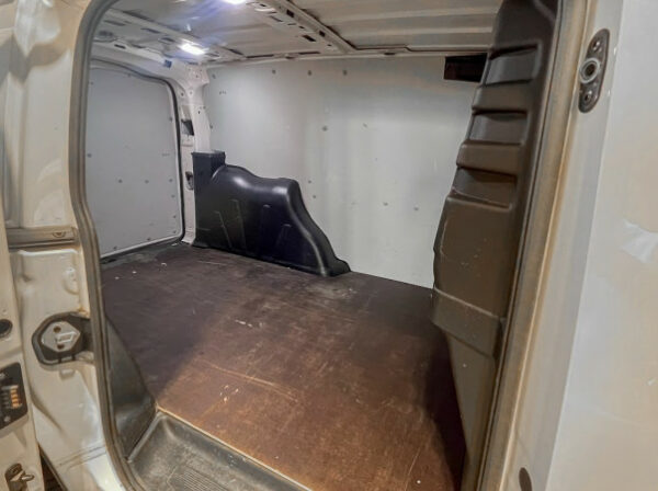 VOLKSWAGEN CADDY CARGO