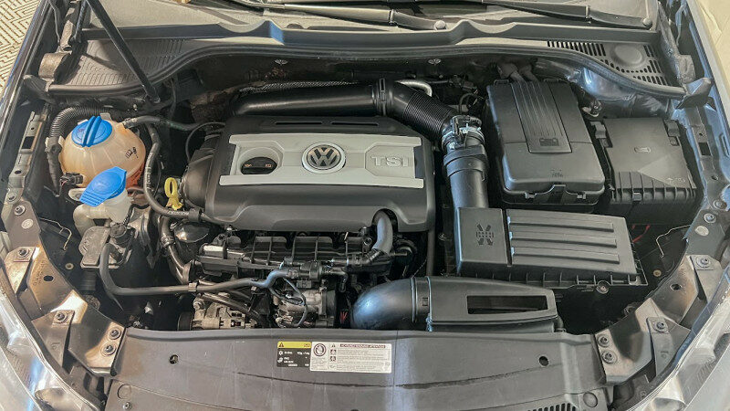 VOLKSWAGEN GOLF VI CABRIOLET
