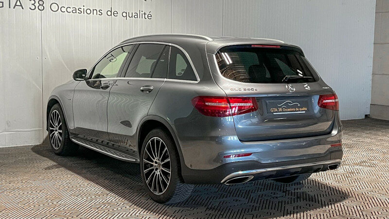 MERCEDES GLC