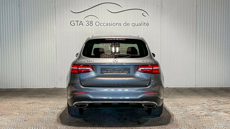 MERCEDES GLC