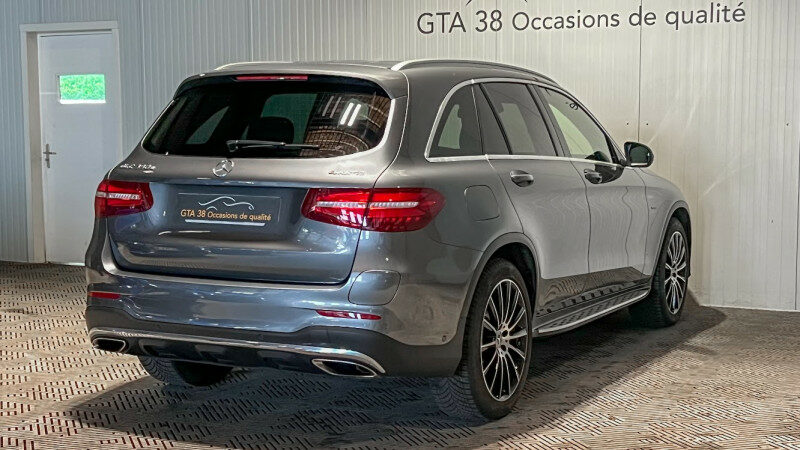 MERCEDES GLC
