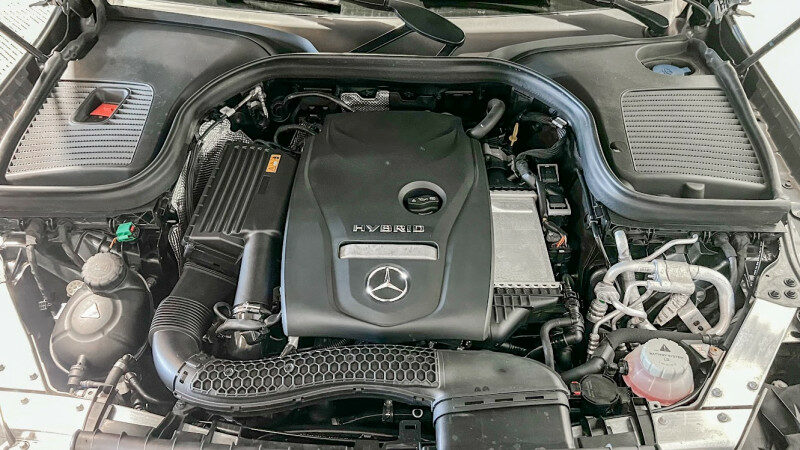 MERCEDES GLC