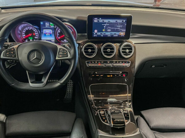 MERCEDES GLC