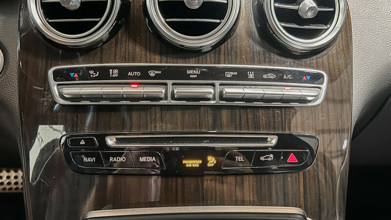 MERCEDES GLC
