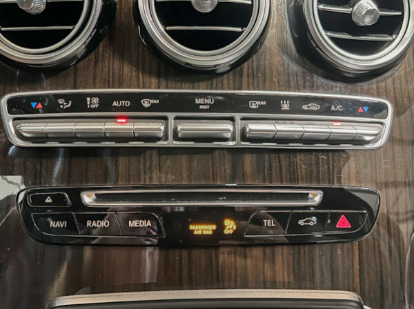 MERCEDES GLC