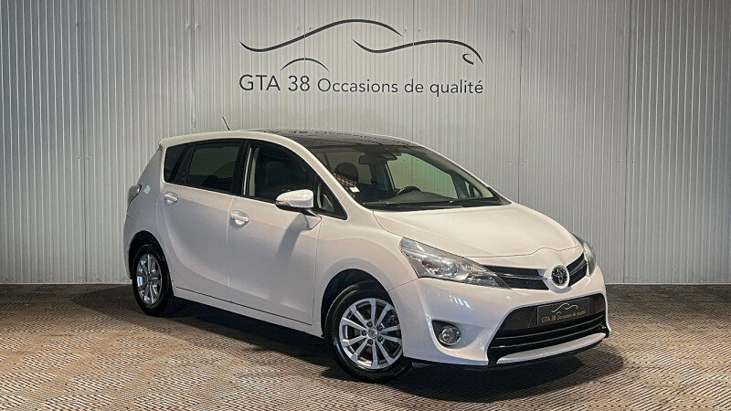 TOYOTA VERSO