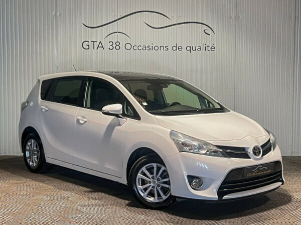 TOYOTA VERSO