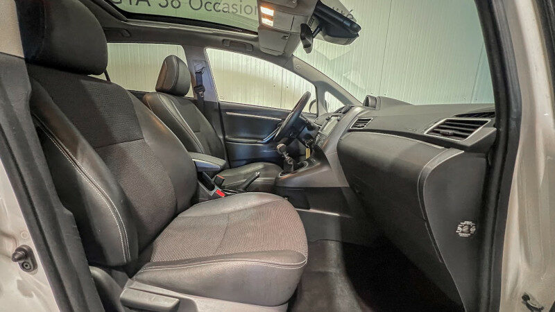 TOYOTA VERSO