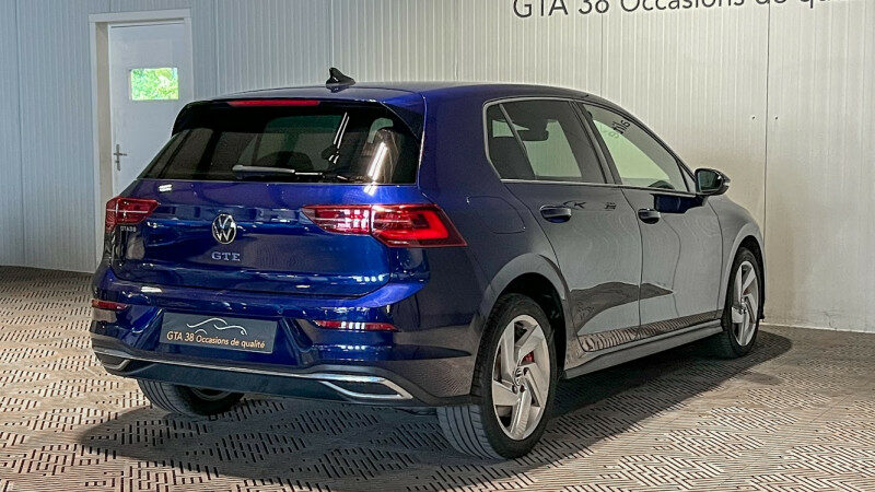 VOLKSWAGEN GOLF VIII