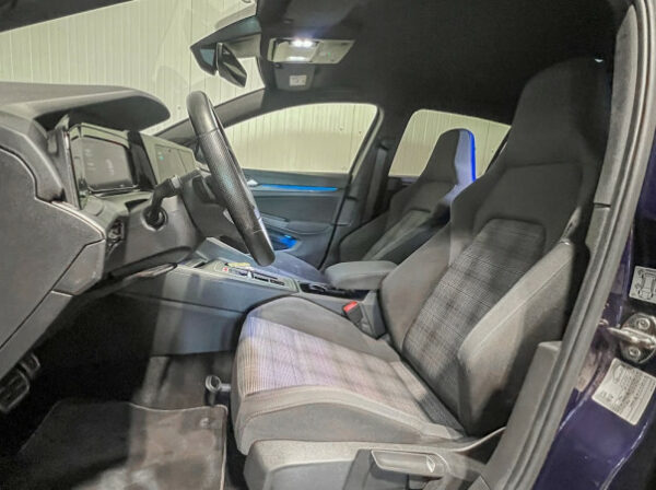 VOLKSWAGEN GOLF VIII