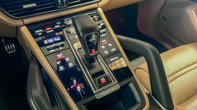 PORSCHE CAYENNE