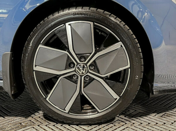VOLKSWAGEN GOLF VIII