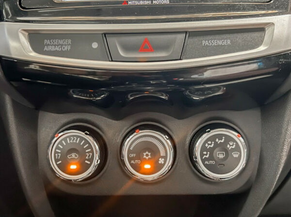MITSUBISHI ASX